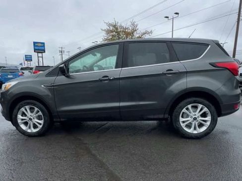 Used 2019 Ford Escape SE AWD/4WD image 5