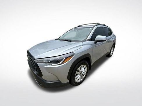 Used 2024 Toyota Corolla Cross LE FWD image 7