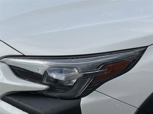 Used 2023 Subaru Outback Premium image 9