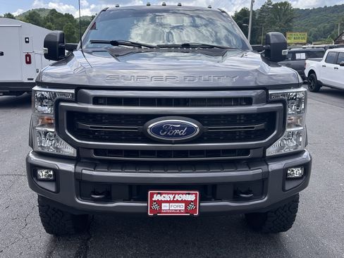 Used 2022 Ford F250 Lariat w/ Tremor Off-Road Package AWD/4WD image 3