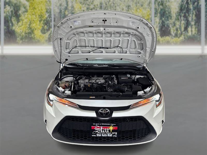 Used 2021 Toyota Corolla LE w/ Carpet Mat Package (TMS) FWD image 11