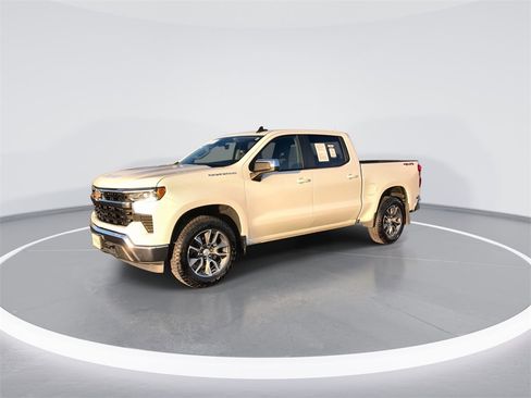 Used 2024 Chevrolet Silverado 1500 LT image 4