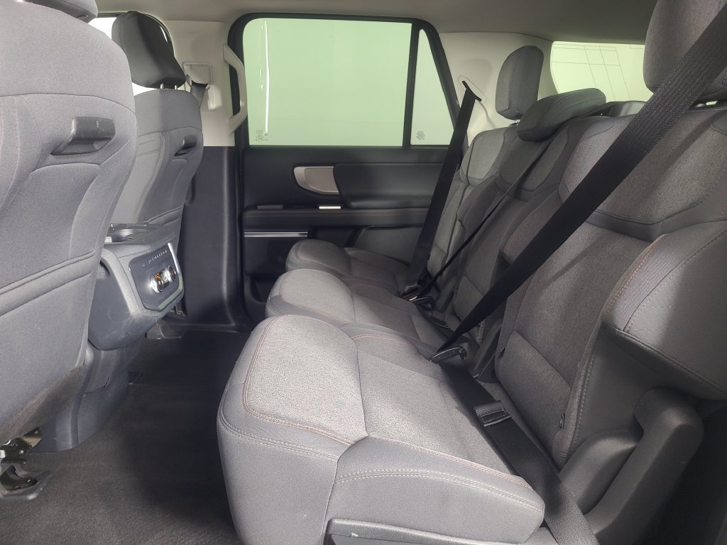 Used 2025 Ford Expedition Max Active AWD/4WD image 19