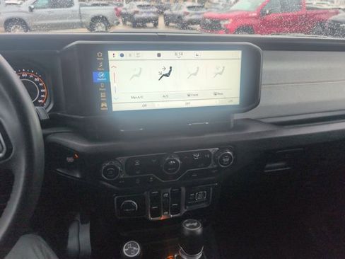 Used 2024 Jeep Wrangler Sport S image 19