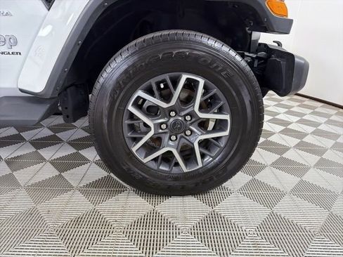 Used 2024 Jeep Wrangler Sahara w/ Safety Group image 9