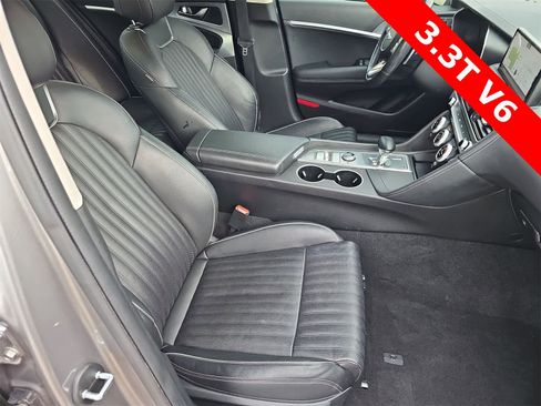 Used 2022 Genesis G70 3.3T image 18