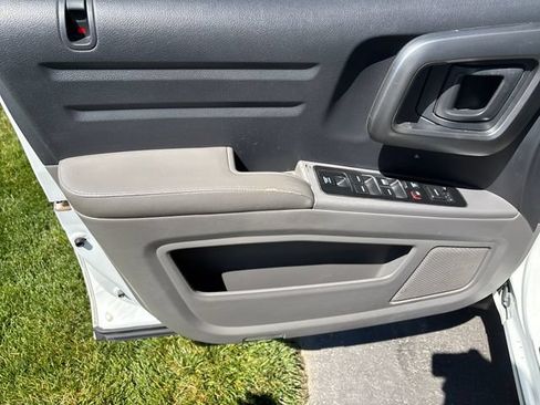Used 2011 Honda Ridgeline RTL image 10