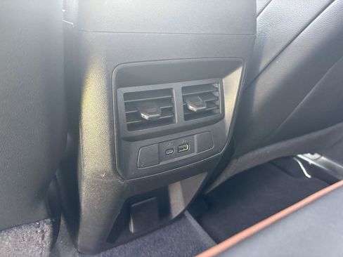 Used 2024 GMC Canyon AT4 w/ AT4 Premium Package AWD/4WD image 22