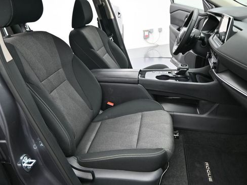 Used 2026 Nissan Rogue SV w/ Cold Weather Package FWD image 7