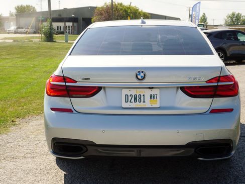 Used 2018 BMW 750i xDrive image 22
