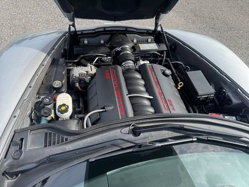 Used 2007 Chevrolet Corvette Coupe w/ Preferred Equipment Group RWD image 18