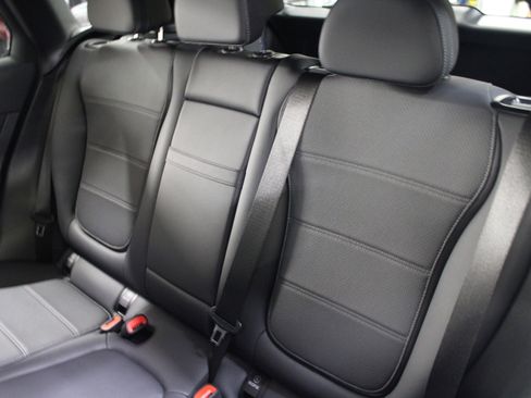 Used 2026 Mercedes-Benz GLC 300 image 21