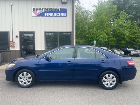 Used 2011 Toyota Camry FWD image 7