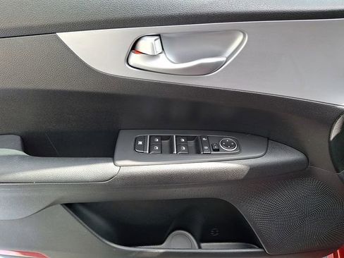 Used 2023 Kia Forte LXS w/ LXS Technology Package FWD image 12