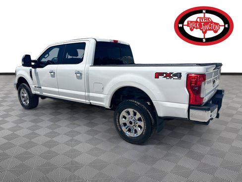 Used 2017 Ford F250 Lariat w/ Lariat Ultimate Package AWD/4WD image 5