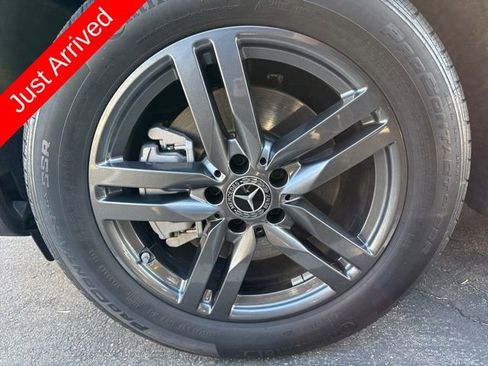 Used 2025 Mercedes-Benz GLB 250 image 11