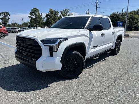 Used 2024 Toyota Tundra SR5 w/ SR5 Convenience Package AWD/4WD image 3