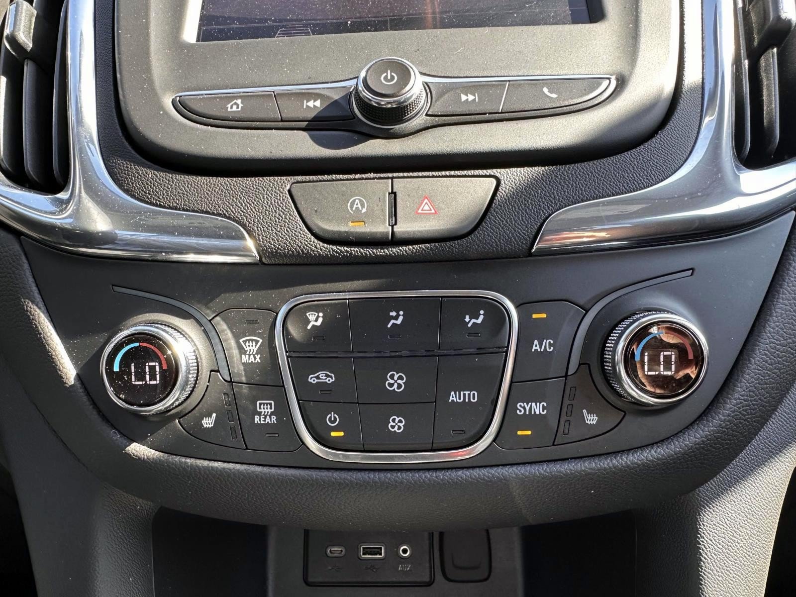 Used 2024 Chevrolet Equinox LT FWD image 23