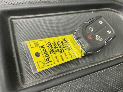 Used 2020 GMC Sierra 1500 AT4 w/ AT4 Premium Package image 29