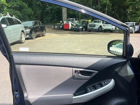 Used 2015 Toyota Prius Two FWD image 10