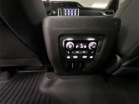 Used 2021 GMC Yukon Denali w/ Denali Premium Package image 22