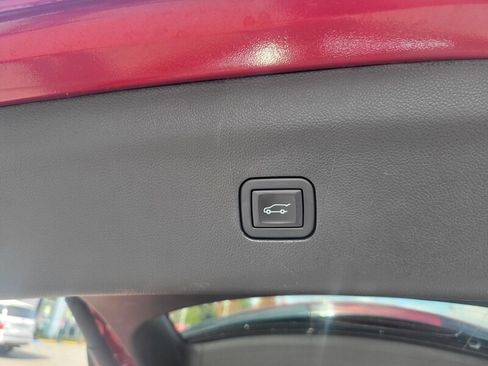 Used 2024 Buick Enclave Premium image 23