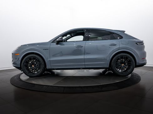 New 2026 Porsche Cayenne E-Hybrid Coupe image 2