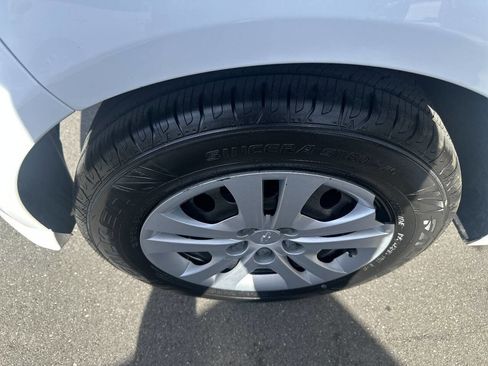 Used 2017 Chevrolet Sonic LT image 8