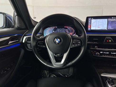 Used 2021 BMW 530i xDrive w/ Premium Package AWD/4WD image 16