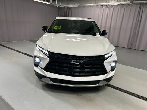 Used 2024 Chevrolet Blazer LT w/ Convenience Package image 2