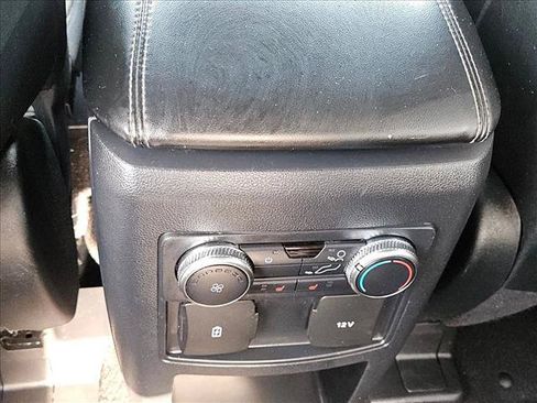 Used 2020 Ford Explorer XLT w/ Equipment Group 202A RWD image 12