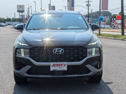 Used 2023 Hyundai Santa Fe SE AWD/4WD image 2