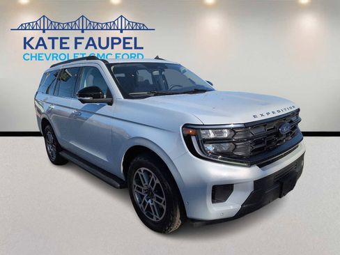 Used 2025 Ford Expedition Active image 1