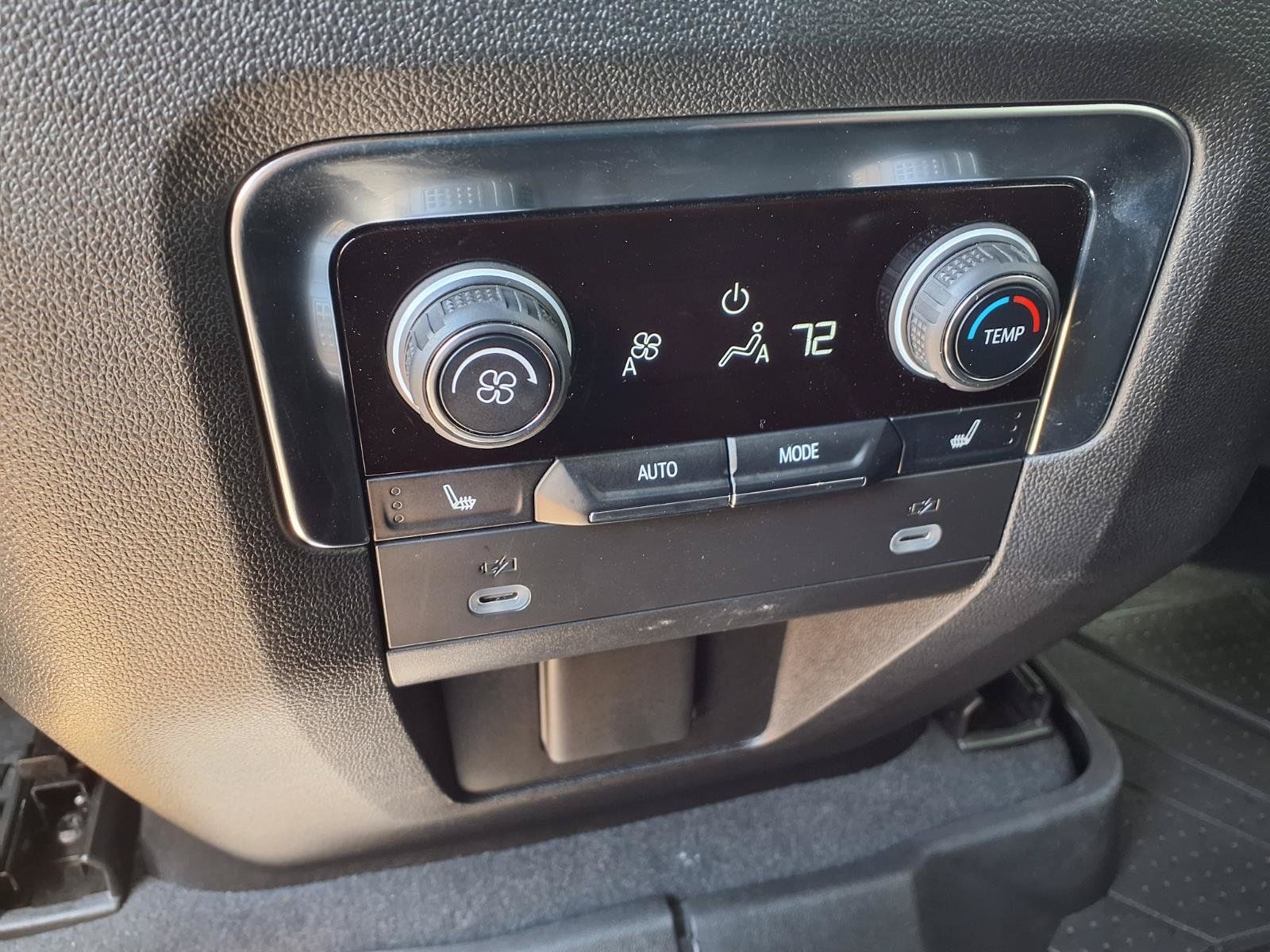 Used 2024 Chevrolet Tahoe High Country RWD image 25