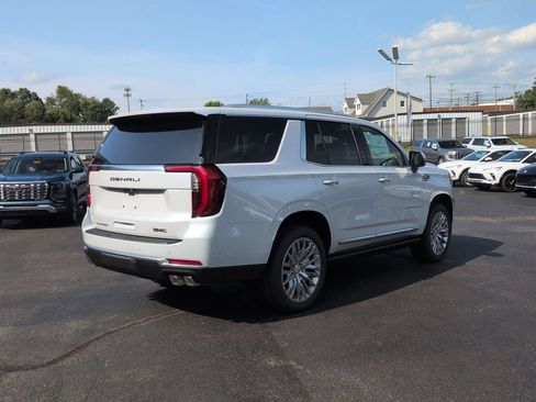New 2026 GMC Yukon Denali w/ Denali Reserve Package AWD/4WD image 5