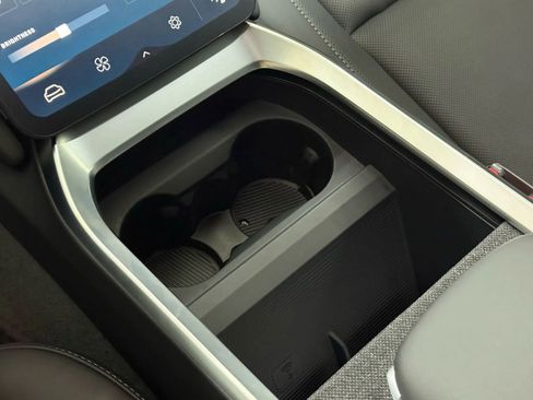 Used 2025 Lucid Air Touring image 28