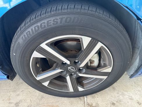 Used 2024 Nissan Sentra SV FWD image 21
