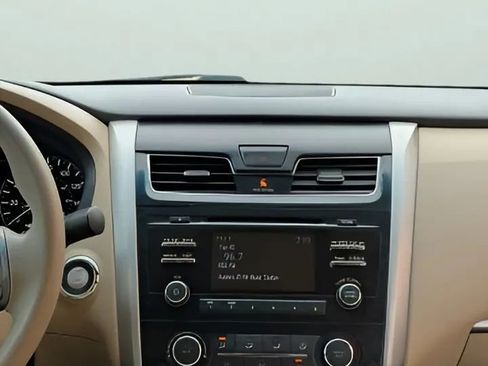 Used 2015 Nissan Altima 2.5 S w/ Special Edition Package FWD image 25