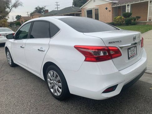 Used 2017 Nissan Sentra S FWD image 5
