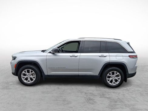 Used 2022 Jeep Grand Cherokee Limited w/ MOPAR Finishing Package AWD/4WD image 2