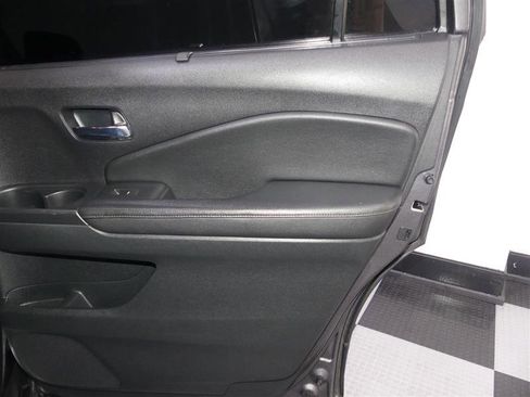 Used 2018 Honda Pilot Elite image 27