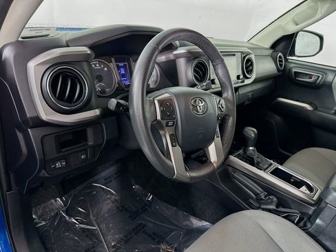 Used 2018 Toyota Tacoma SR5 image 14