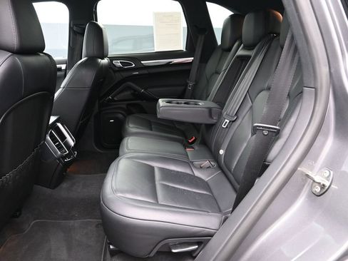 Used 2014 Porsche Cayenne image 16