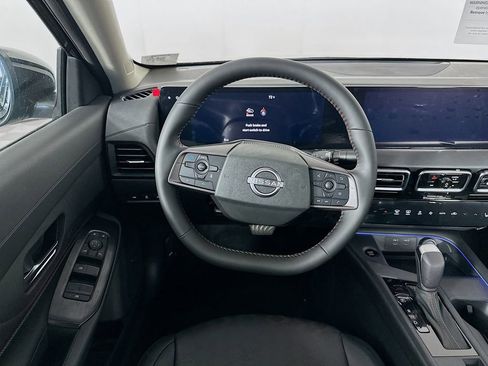 New 2026 Nissan Sentra SR w/ SR Premium Package FWD image 30