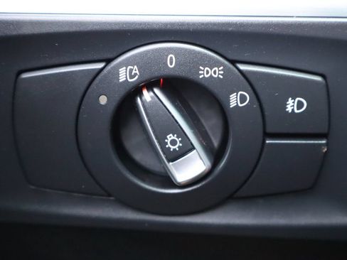 Used 2011 BMW 328i xDrive Sedan AWD/4WD image 29