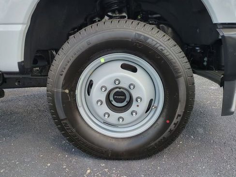New 2026 Ford F350 XL w/ XL Chrome Package image 11