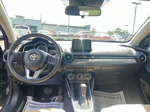 Used 2017 Toyota Yaris iA FWD image 17
