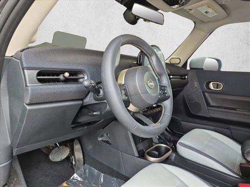 Used 2025 MINI Cooper S FWD image 10