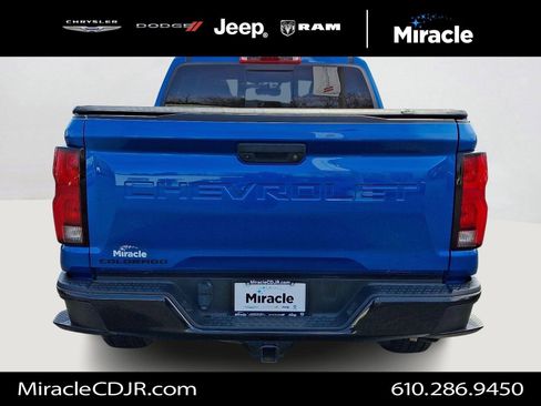 Used 2023 Chevrolet Colorado Z71 w/ Z71 Convenience Package 2 AWD/4WD image 5