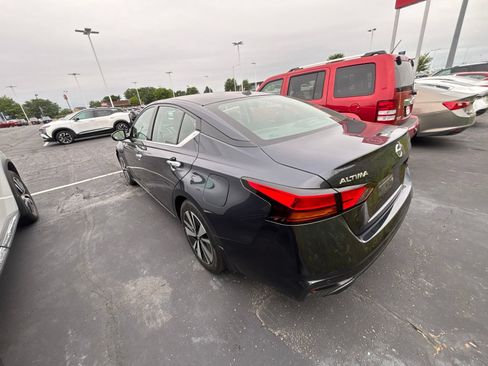 Used 2019 Nissan Altima 2.5 SL FWD image 5